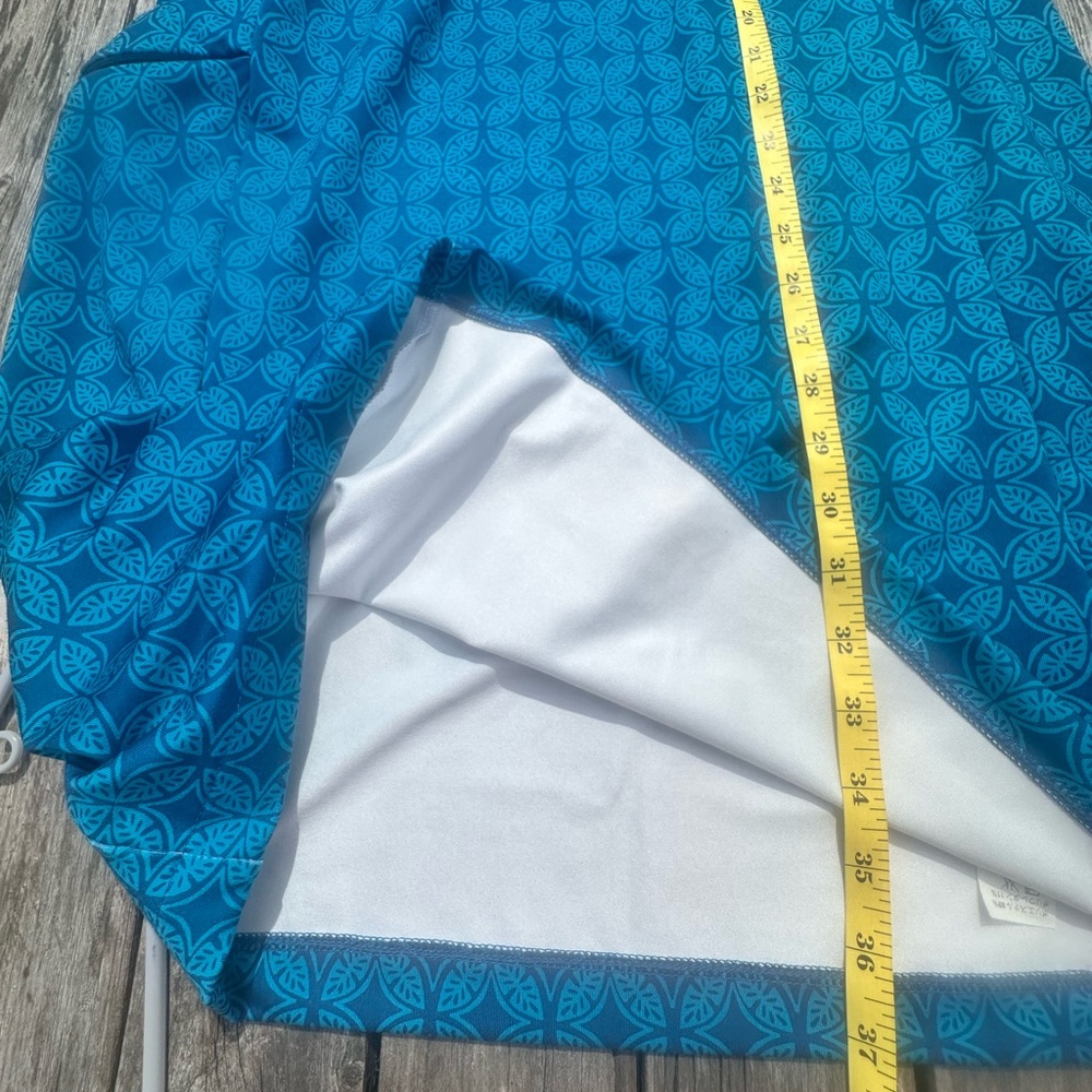 L.L. Bean Blue Geometric Print Performance V-Neck Dress w/ Pockets Size Medium - Picture 12 of 13